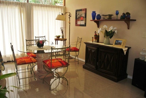 Casa En Venta De 3 Dormitorios En San Rafael