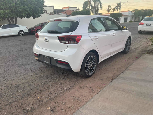 Imagen 6 de 9 de Kia Rio 2018 1.6 Ex Pack Hchback At