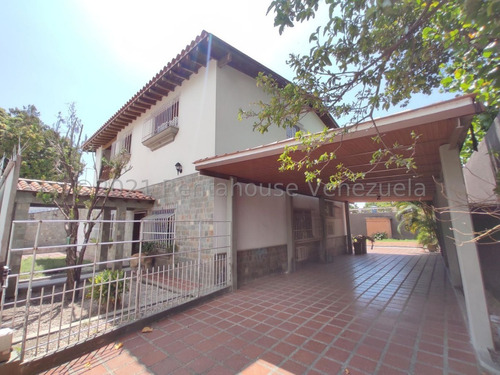 Imagen 1 de 15 de Casa En Venta Barrio Sucre Maracay Nv