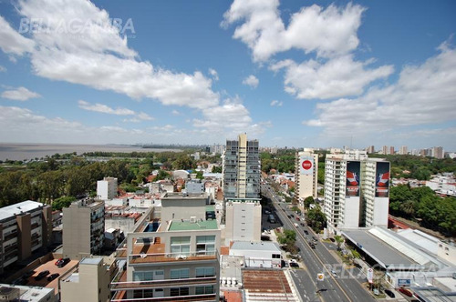 Imagen 17 de 24 de Hermoso Loft En Piso 17 Con Vista Al Rio. Excelentes Detalles De Calidad Y Cochera.