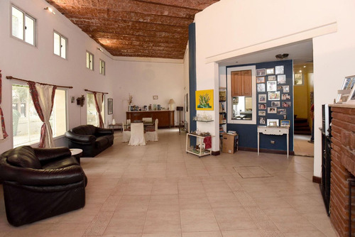 Venta Casa 4 Amb En Flores Cochera, Apto Credito