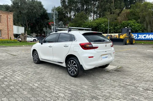 Suzukinew Baleno Glx At 1500cc 4x2