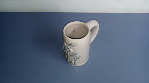Antiga Caneca De Chopp Com Desenho Em Relevo (Usado)
