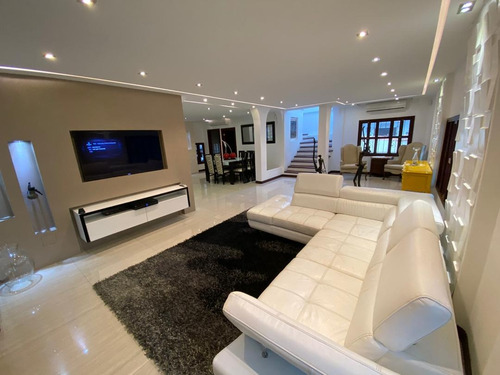 En Venta Town House En Barrio Sucre