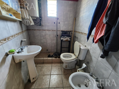 Venta De Galpón En Sarandi