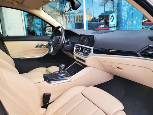 BMW Serie 3 3.0 330i Sedan Sport Line 252cv