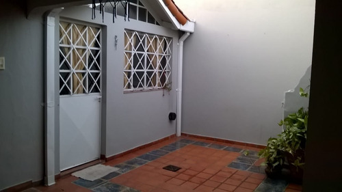 Chalet En Venta Temperley 2 Dormitorios Garage Permuta Caba