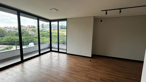 Casa Com Amplo Espaço De Lazer Particular