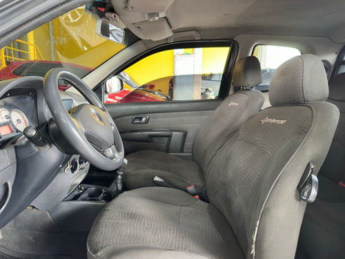 Fiat Strada 1.8 MPI ADVENTURE LOCKER CD 8V FLEX 2P MANUAL
