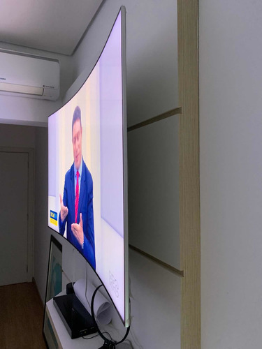 Imagem 4 de 6 de Tv Samsung 65 Curva