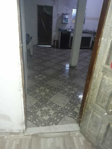 Imagem 10 de 10 de Casa / 3 Quartos /2 Banheiros, 2 Andar- Troca Ou Vende