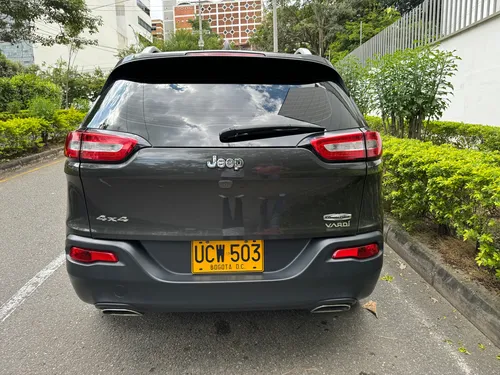 Jeep Cherokee LONGITUDE PLUS 3.2
