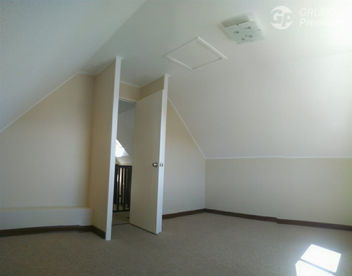 Venta De Casa 3d+2b+patio Escuadron Oriente.coronel,