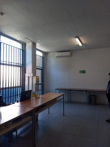 Amplia Bodega En Condominio De Bodegas A Pasos De Vespucio