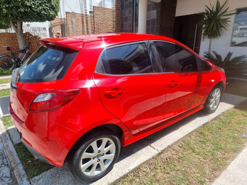 Imagen 10 de 13 de Mazda Mazda 2 1.5 Touring At 2013