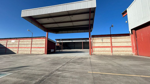 Nave Industrial O Bodega Venta O Renta En Ave Principal De Xonacatlan, Límite Con Lerma.