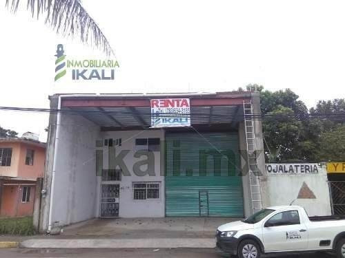 Imagen 2 de 22 de Renta Bodega Colonia La Calzada Tuxpan Veracruz. Ubicada En Boulevard A La Barra Norte # 224, En La Colonia La Calzada En El Municipio De Tuxpan Veracruz, La Bodega Cuenta Con Una Superficie De 400 M
