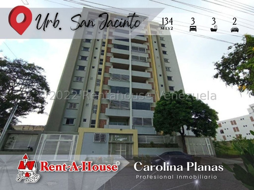 Apartamento En Venta En Maracay, Urb San Jacinto 23-11640 Cp