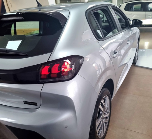 Imagen 21 de 25 de Peugeot 208 Feline Tiptronic 1.6 Stock
