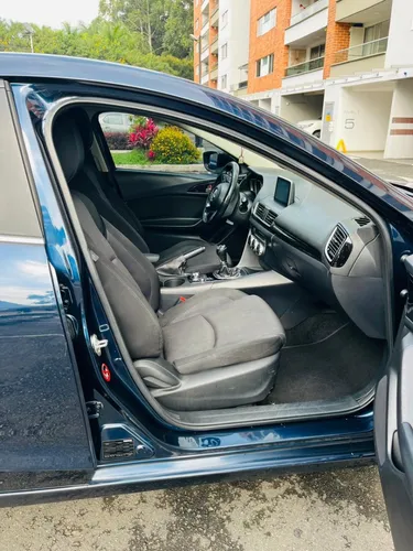 Mazda 3 2.0 Touring