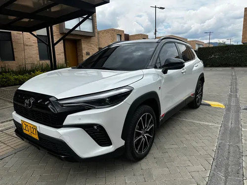 Toyota Corolla Cross Gazoo Racing - Año 2023 - Blanco Perla
