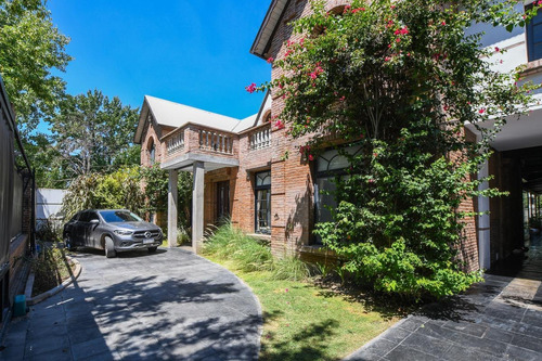 Imagen 2 de 30 de Casa De 4 Dormitorios En Venta Con Pileta Y Quincho San Eduardo Aldea Fisherton