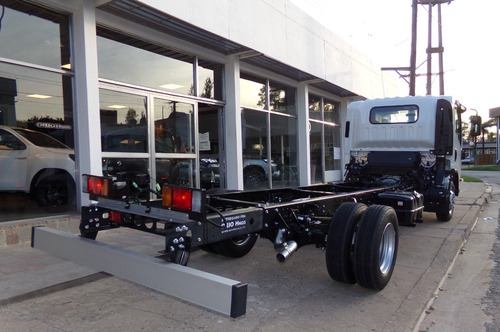 Imagen 3 de 16 de Isuzu Npr 75 Cabina Simple 5.2 L 153cv Chasis Largo 0km My23