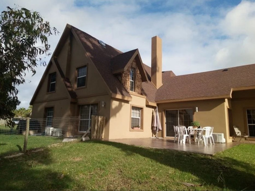 Imagen 4 de 13 de Casa En Venta De 8 Dormitorios En Montevideo