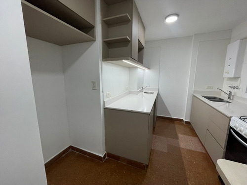 Departamento En Alquiler Boulevard Olleros, Muy Buen Estado.