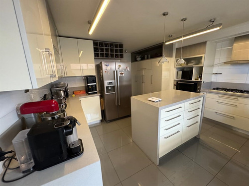Departamento Remodelado Con Increible Vista Al Club De Golf