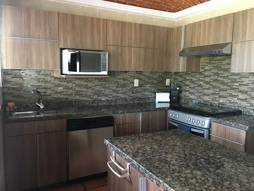 Casa En Venta. En Calle Cerrada En Club De Golf Tequisquiapan, Con Vista Al Campo De Golf