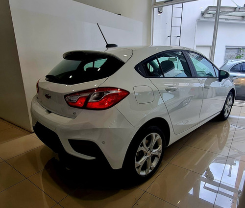Imagen 4 de 19 de Nuevo Chevrolet Cruze 5 Lt 2023 Automatico 0km Manual Gall5