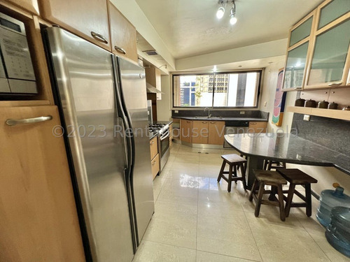 Se Ofrece En Venta Acogedor Y Extraordinario Penthouse Ubicado En Campo Alegre