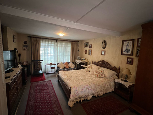 Casa Con Buen Terreno, Sector Comercial El Monte