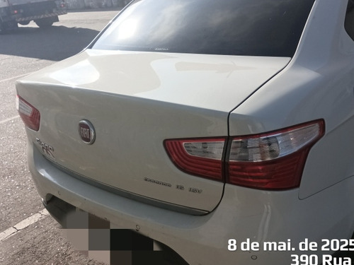 Fiat Grand Siena 1.6 16v Essence Flex Dualogic 4p