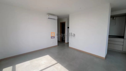 Apartamento En Piriápolis - Zona Centro Ref. 6112