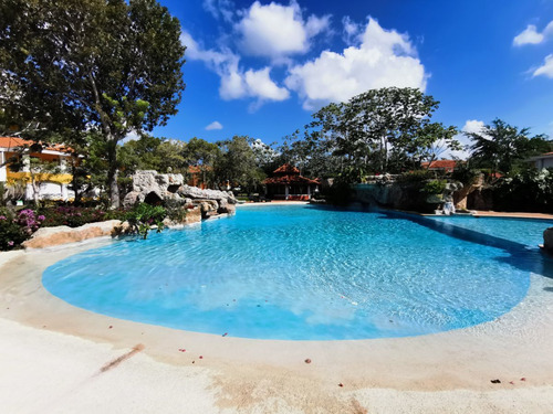 Apartamento De 2 Habitaciones En Las Brisas Guavaberry - Juan Dolio, Con Jardin