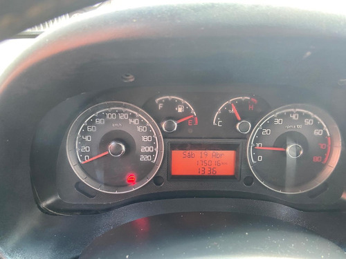 Fiat Doblo 1.8 16v Essence Flex 5p