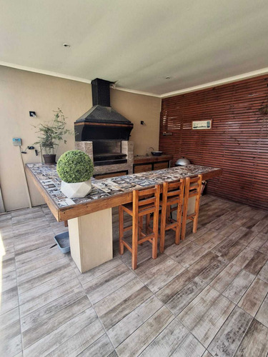 Casa Con Amplio Terreno Con Piscina 3d-3b -2e (86648)