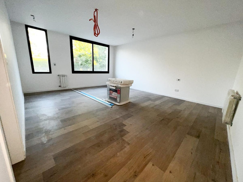 Imagen 13 de 19 de Casa - Miraflores (funes Hills)