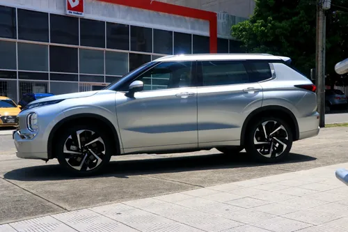 Mitsubishi All New Outlander 2.5l 4x4. Eo