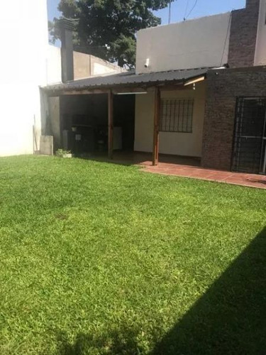 Casa 3 Ambientes Con Cocheras