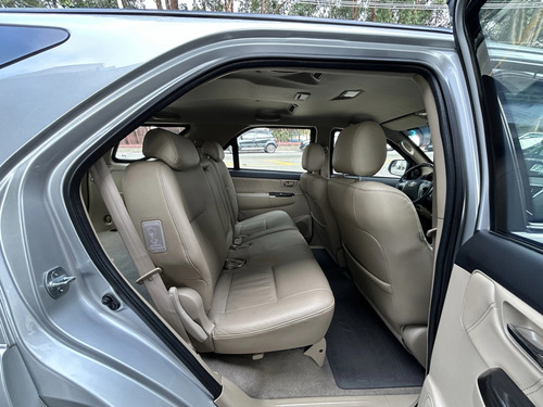 Toyota Hilux SW4 3.0 Srv 5l 4x4 Aut. 5p