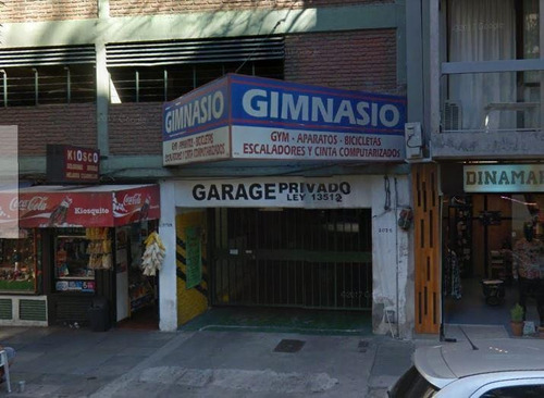 Imagen 2 de 2 de Cochera Grande, Fija Y Cubierta En Recoleta. Aguero Al 2000