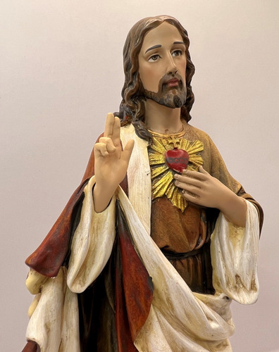 Escultura Sagrado Corazón De Jesus 26cms Dari & Alice Color Blanco