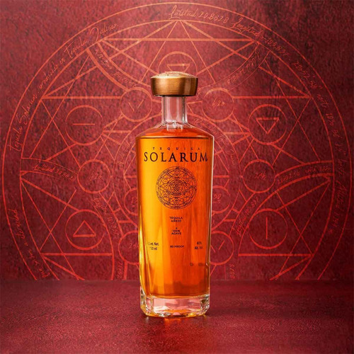 Tequila Solarum Añejo 750 Ml