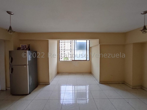 Imagen 14 de 20 de Apartamento En Venta San Isidro Economico 04122618817 Estef 23-15285