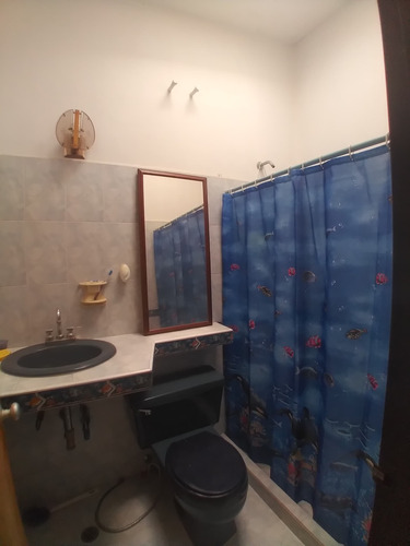 Se Vende Casa 200m2 3h/2b/2p Lecumberry Cúa 0799