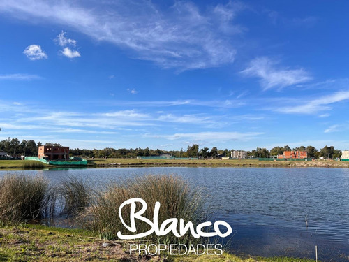 Imagen 4 de 15 de Oportunidad! Hermoso Lote A La Laguna Dentro Del Barrio Santa Ana - Villanueva