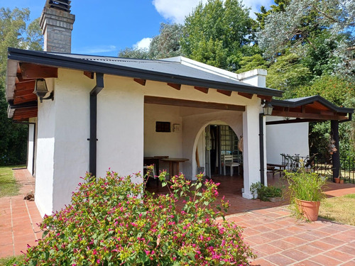 Casa En Venta Con Escritura Inmediata- Villa Parque Sicardi